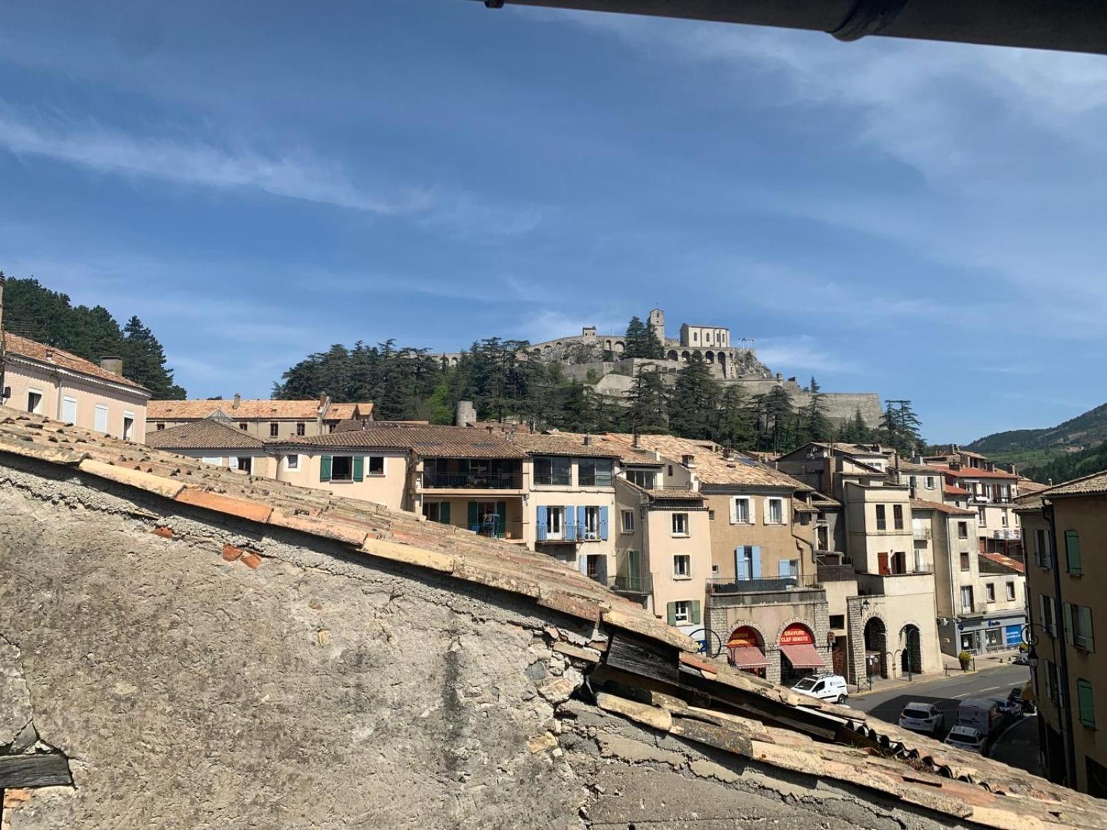 Le Jalet En Provence - Penthouse Lejlighed Sisteron Eksteriør billede